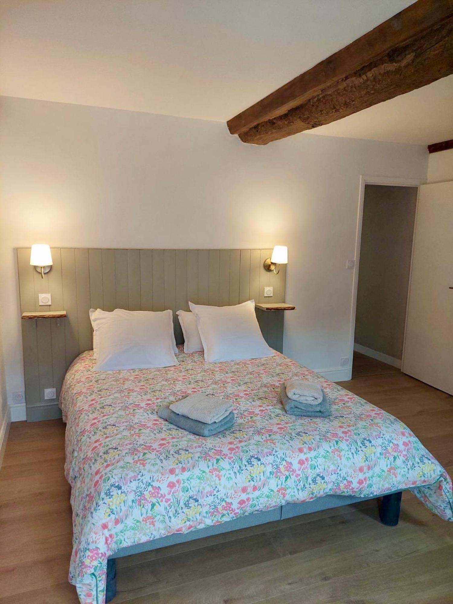 Les Chambres D'Omaha Beach Etablissement Avec Deux Chambres D'Hotes, Petit-Dejeuner Compris Fait-Maison Et Produits Locaux 滨海维耶维尔 外观 照片